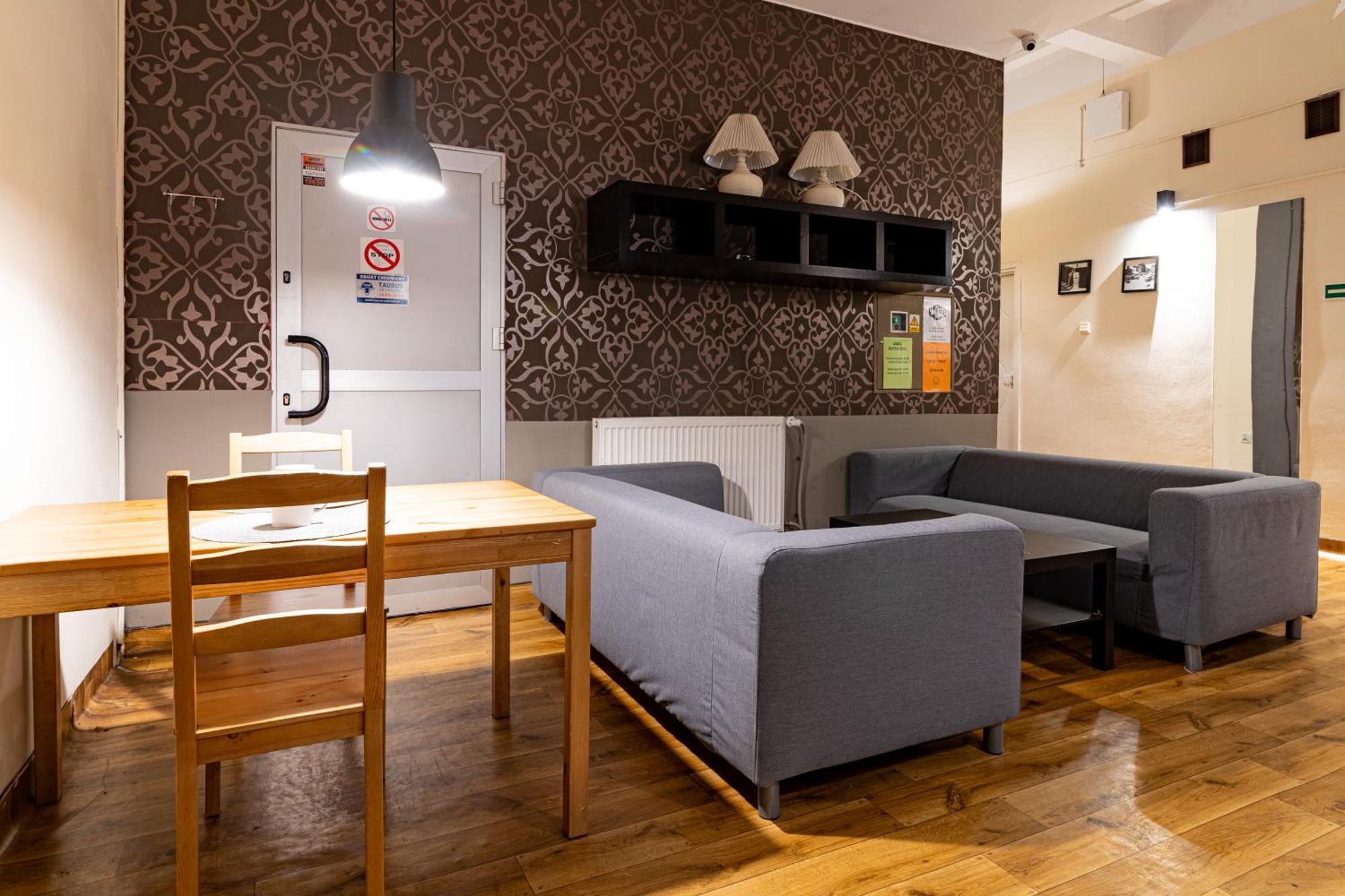 Hostel Orange Plus Stary Toruń Esterno foto